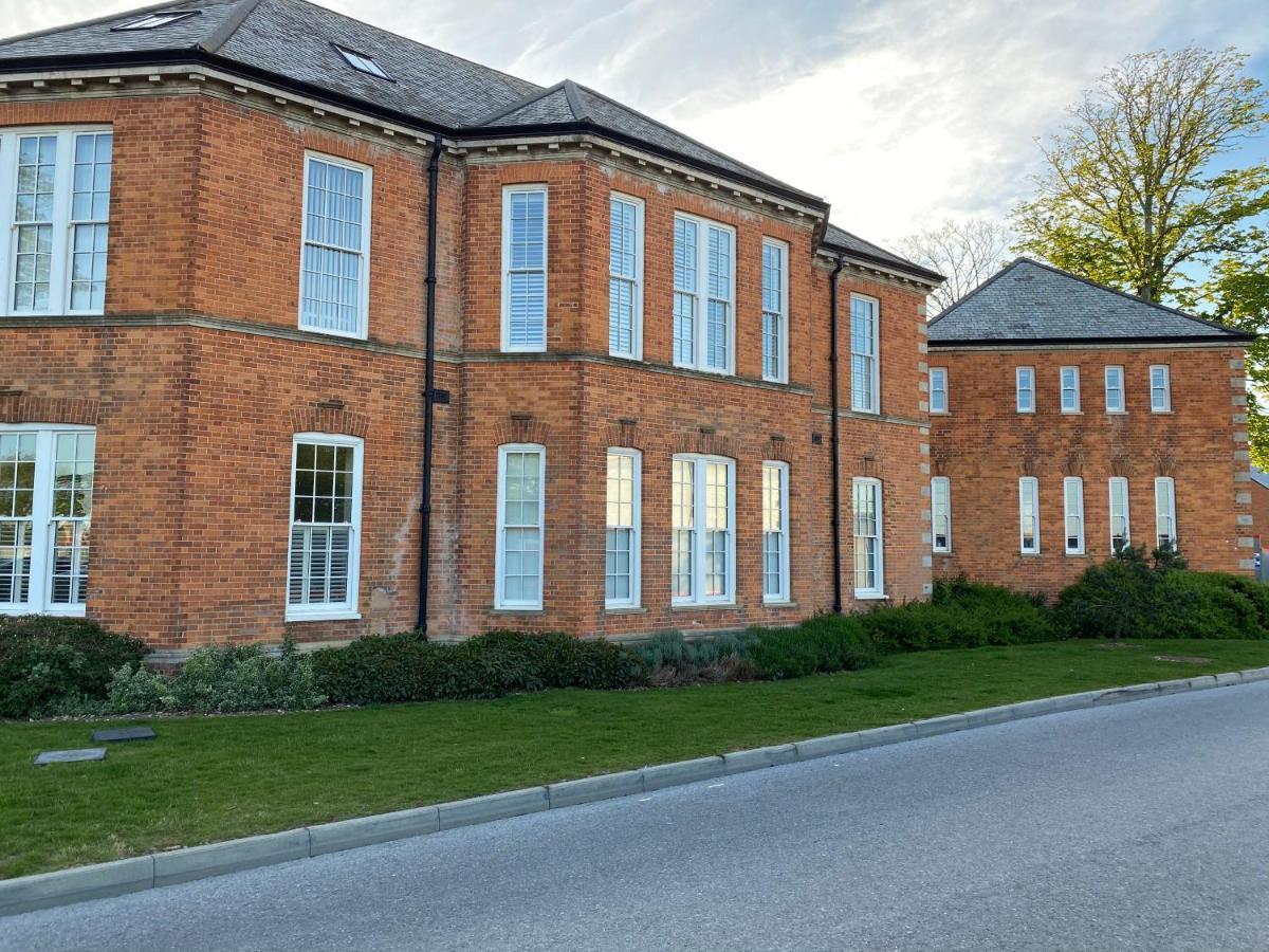 Chichester Luxury One Bed Apartment Екстер'єр фото
